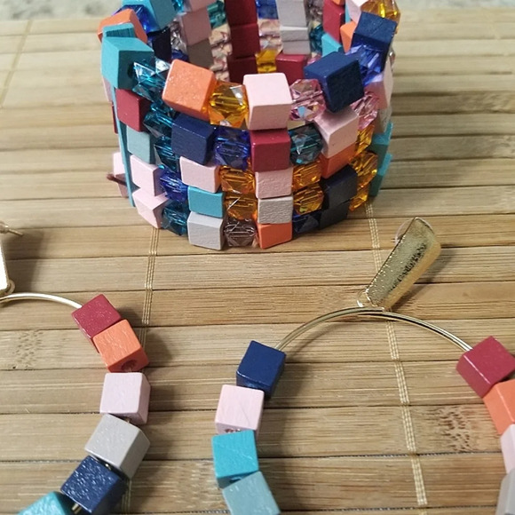 Boho Cubed Wood Earrings and Bracelet Set - Picture 4 of 6